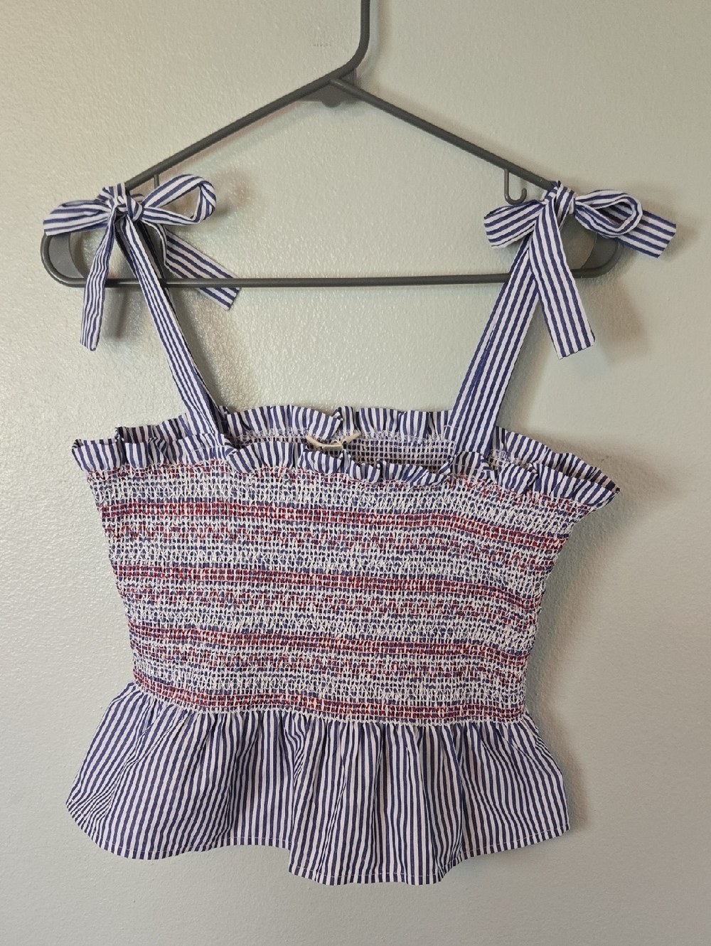 Sim & Sam | NWOT Red And Blue Smocked Peplum Cropped Tank Size Large